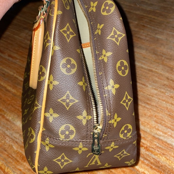 Louis Vuitton bag - Picture 9 of 11